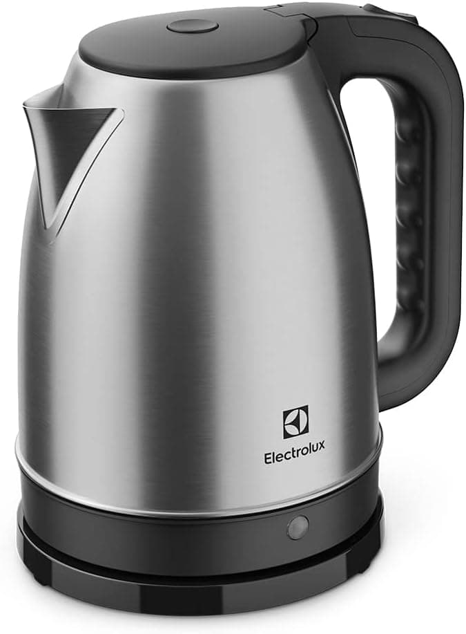 Electrolux Chaleira jarra eletrica desligamento automatico capacidade 1,8L facil abertura tampa alça ergometrica EEK10 inox 127v - Imagem 3