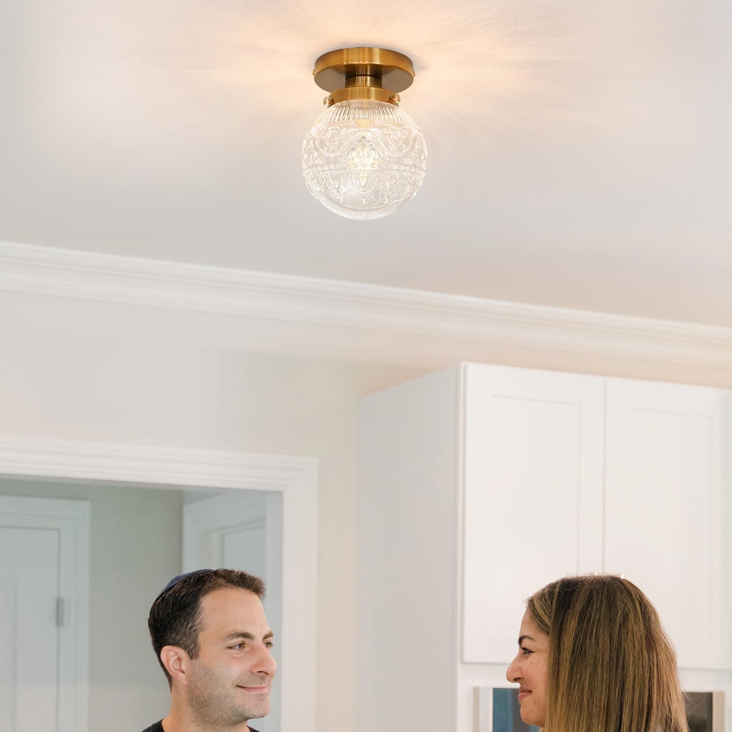 Luminária de teto pequena de montagem semi-embutida, luminária de teto de vidro transparente globo moderno, luminárias vintage de latão dourado para cozinha, entrada, banheiro, armário - Imagem 4