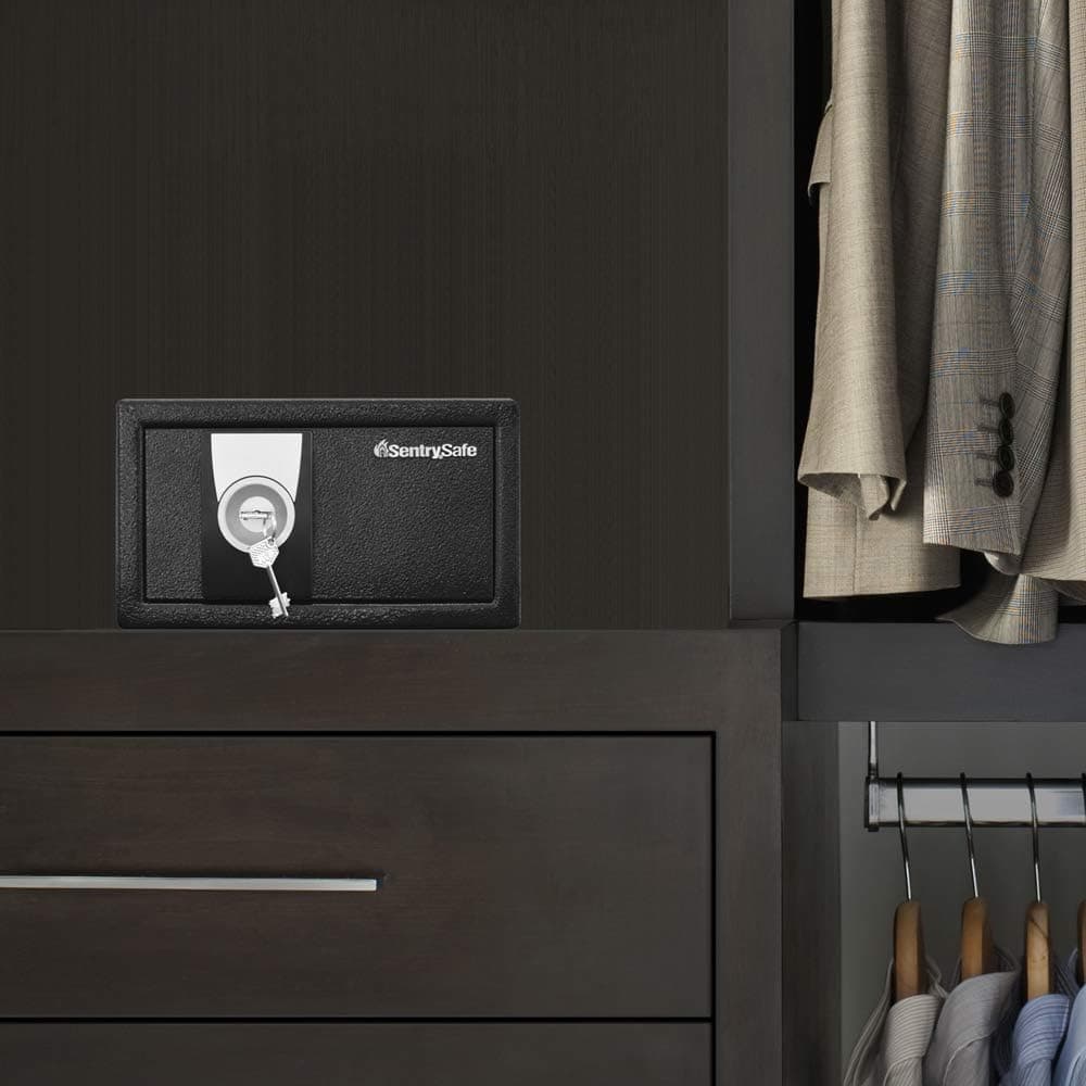 SentrySafe Cofre de segurança X031 com trava de chave, 0,3 metros cúbicos, preto - Imagem 3