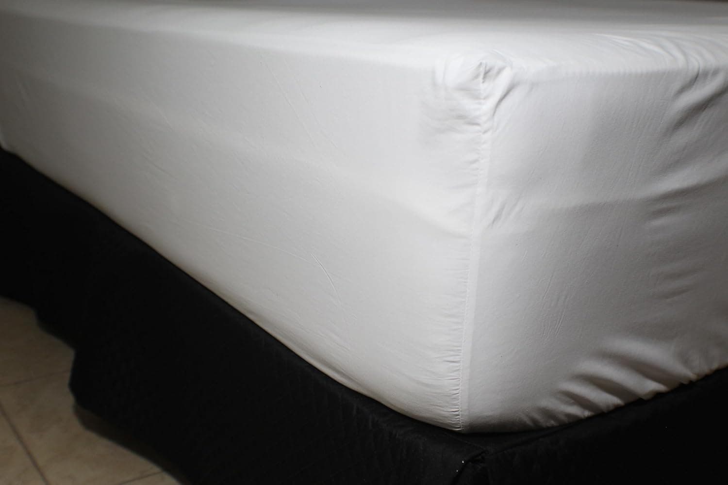 Jogo de Lençol Solteiro 02 Peças em Percal 200 Fios 100% Algodão Com Elástico - Solteiro 2 Peças - Imagem 4