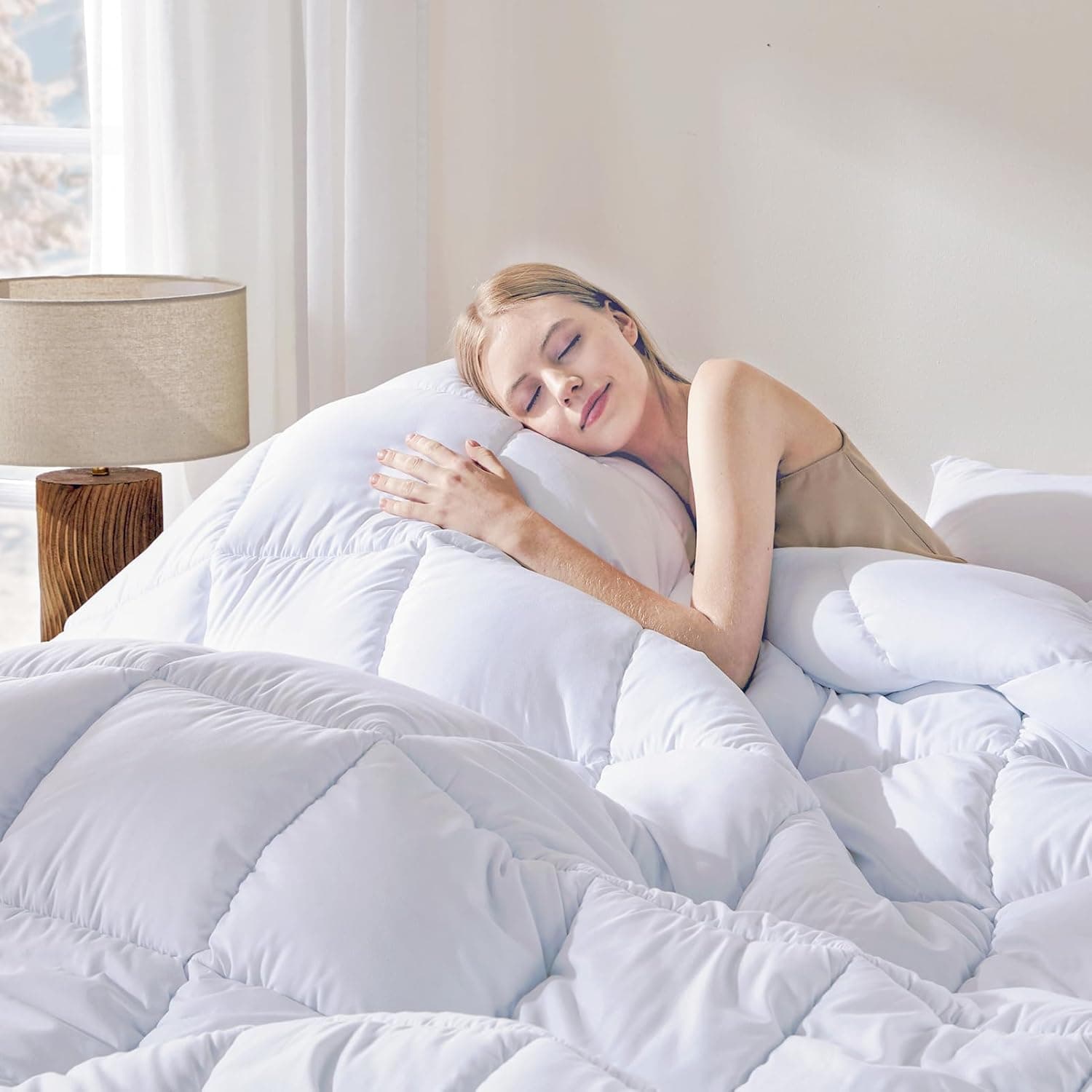 DOWNCOOL Edredons Queen Size, enchimento de edredom, edredom branco para todas as estações, colcha leve, edredom de hotel alternativo para plumas (branco, Queen 223 x 236 cm)