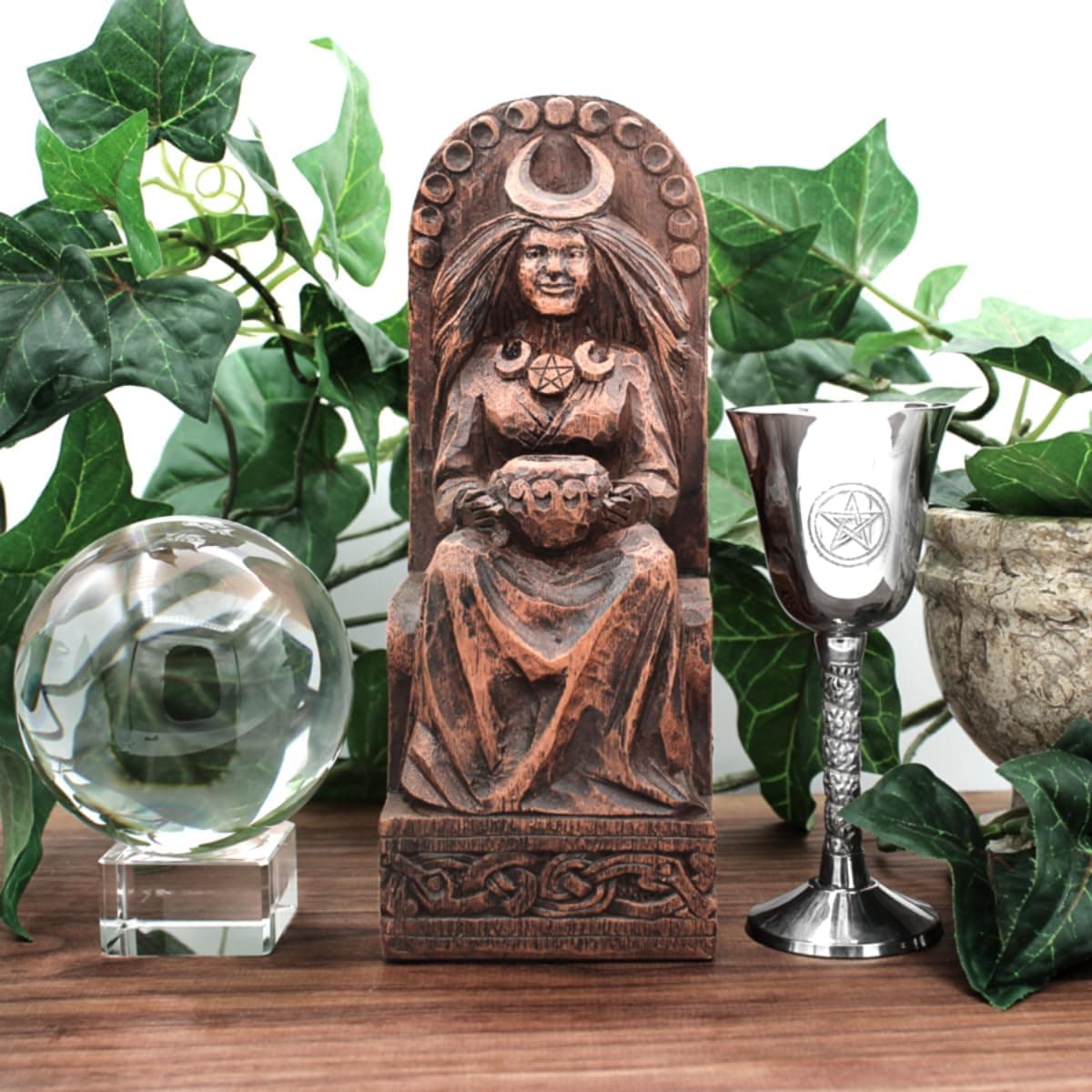 Dryad Design Estátua de deusa sentada com acabamento em madeira - Imagem 3