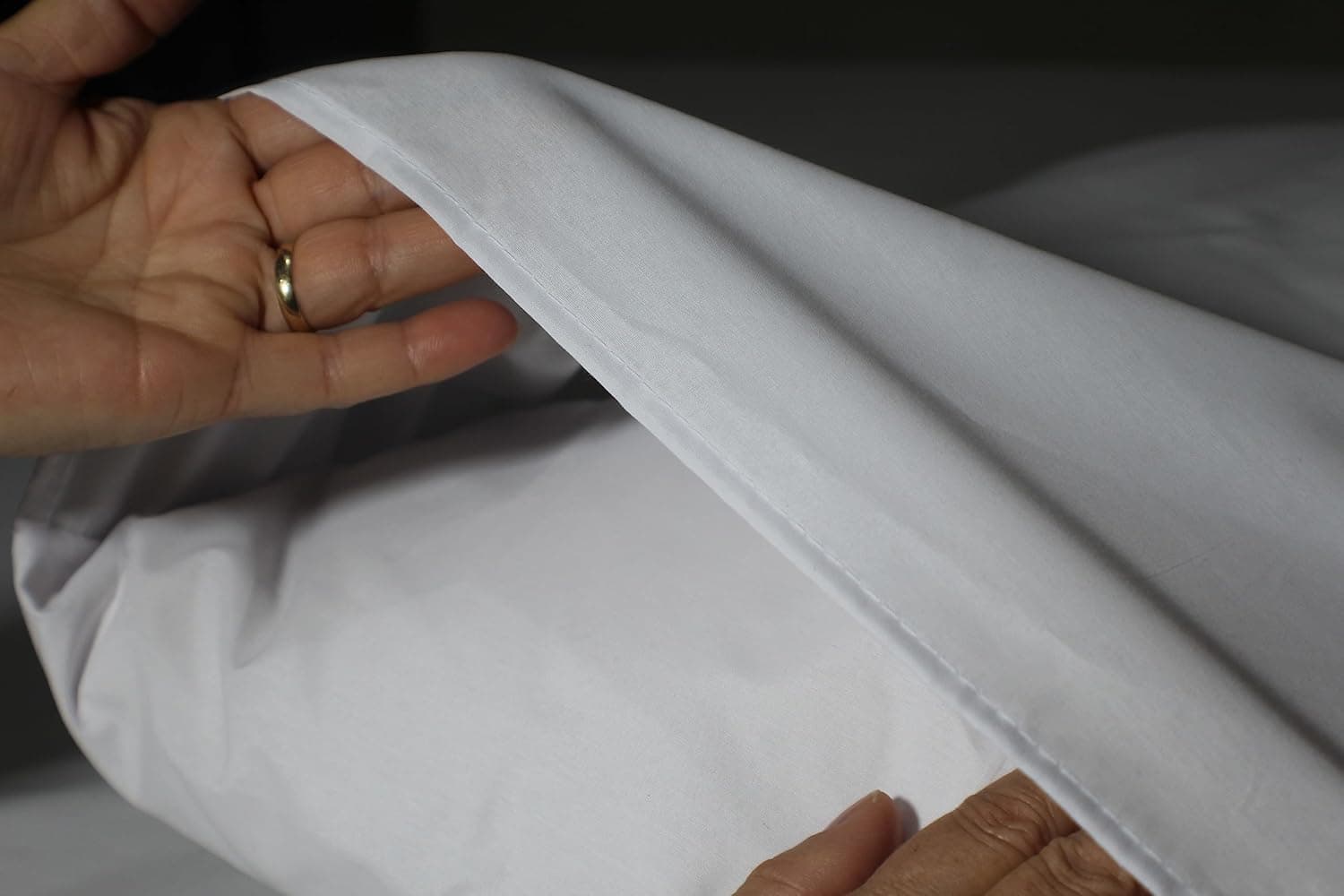 Jogo de Lençol Solteiro 02 Peças em Percal 200 Fios 100% Algodão Com Elástico - Solteiro 2 Peças - Imagem 3