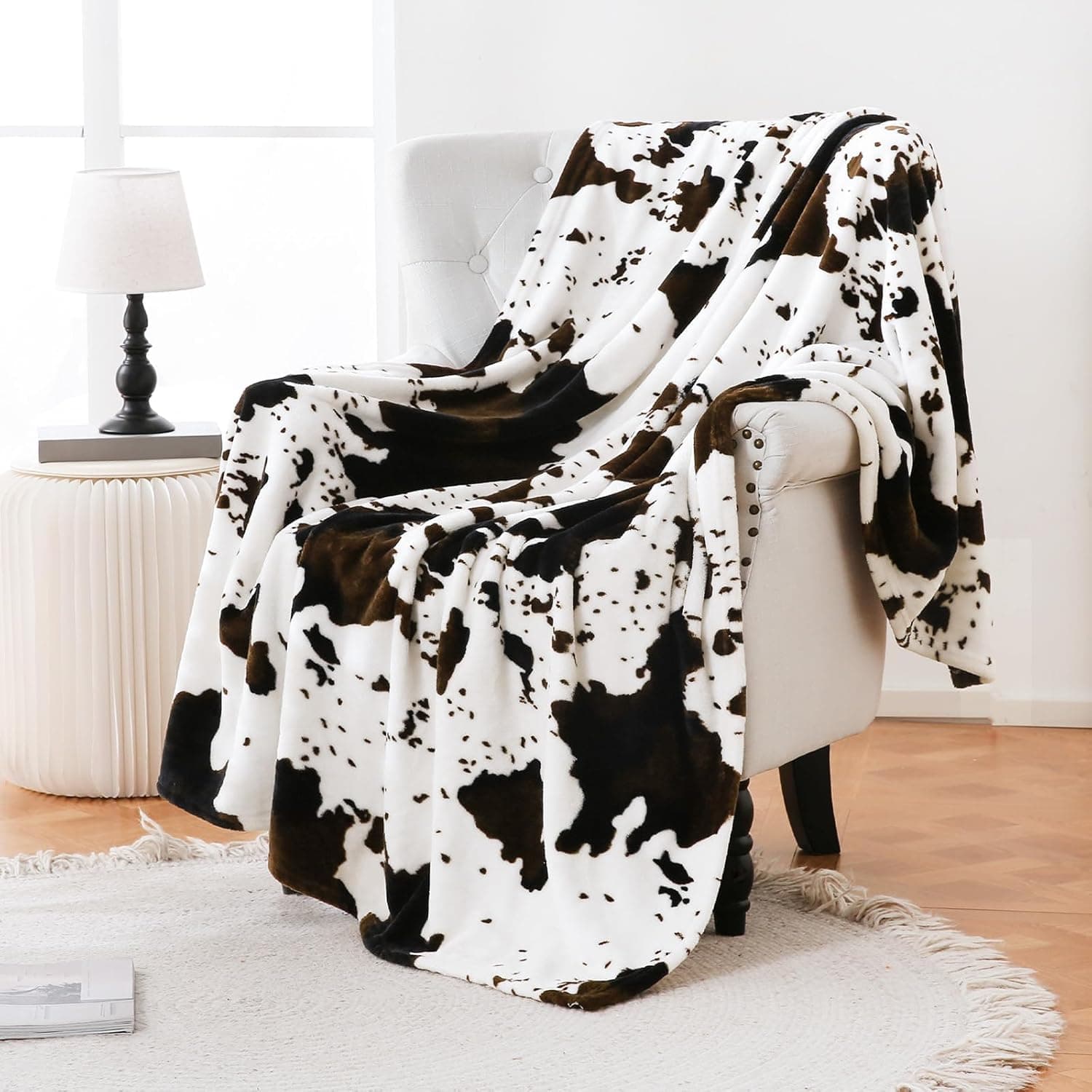 Bnuitland Cobertor com estampa de vaca com bolsa de armazenamento, dupla face 300 g/m² de flanela super macia felpuda para cama, sofá, viagem, ótimo presente para adultos e crianças, tamanho solteiro