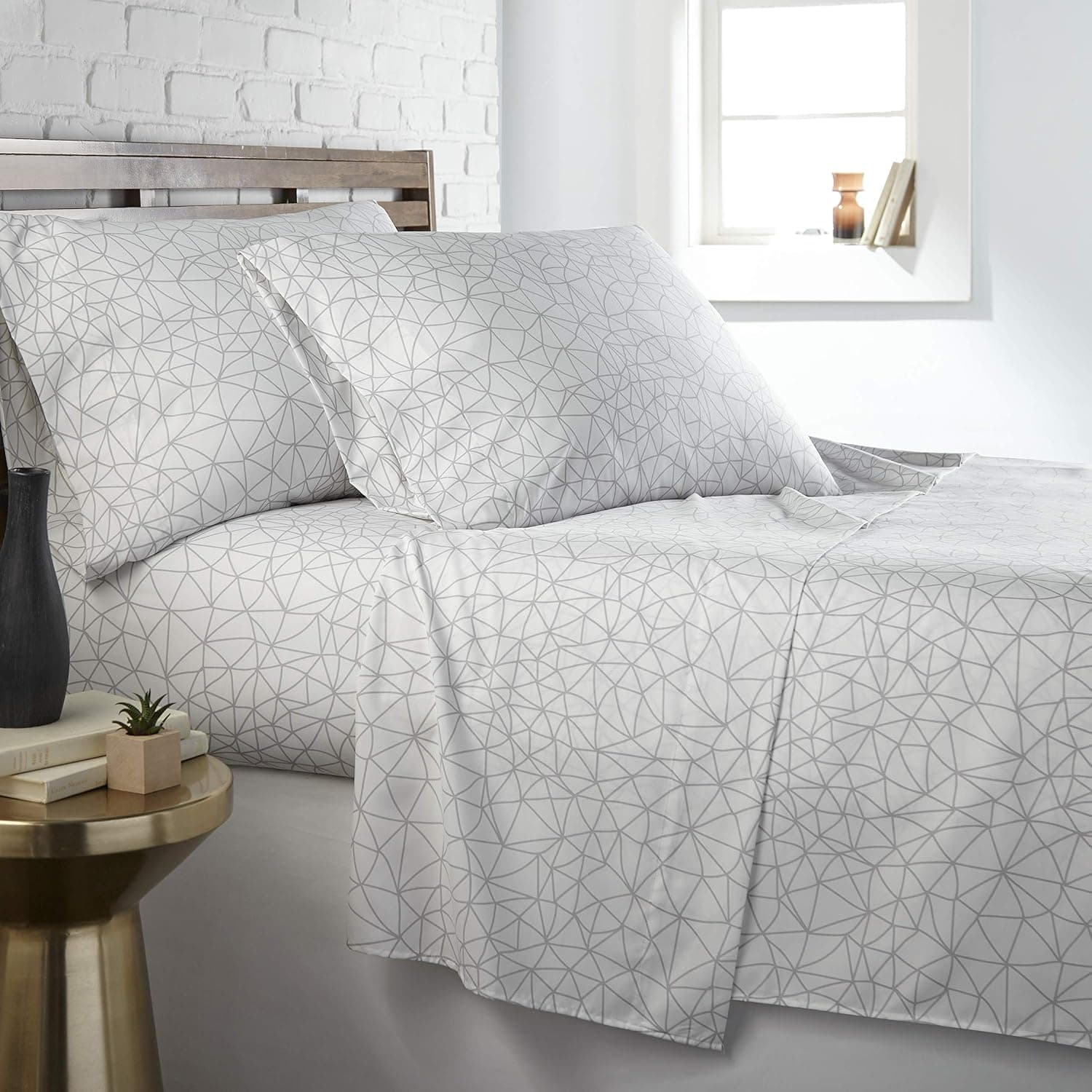 Southshore Fine Living, Inc. Coleção de labirinto geométrico, jogo de lençol solteiro GG de 35,5 cm, lençol de cima branco único, lençol com elástico, lençol de cima branco com estampa cinza, fronha