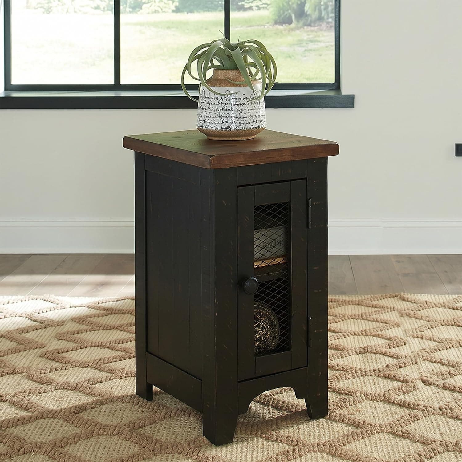 Signature Design by Ashley Mesa lateral para cadeira Valebeck preta/marrom - Imagem 3