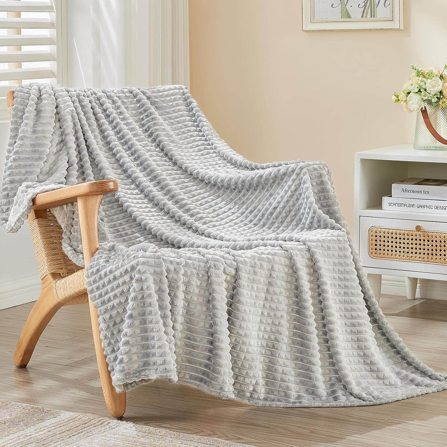 EMME Cobertor de lã de flanela de luxo tamanho solteiro para sofá-cama, sofá, cadeira, macio, macio, quente e aconchegante com design de grade geométrica (cinza claro, 152 x 203 cm)