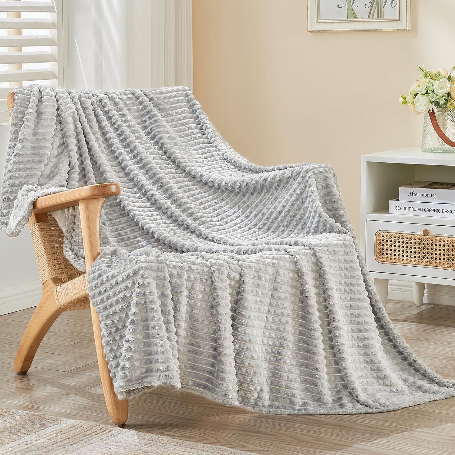 EMME Cobertor de lã de flanela de luxo tamanho solteiro para sofá-cama, sofá, cadeira, macio, macio, quente e aconchegante com design de grade geométrica (cinza claro, 152 x 203 cm)