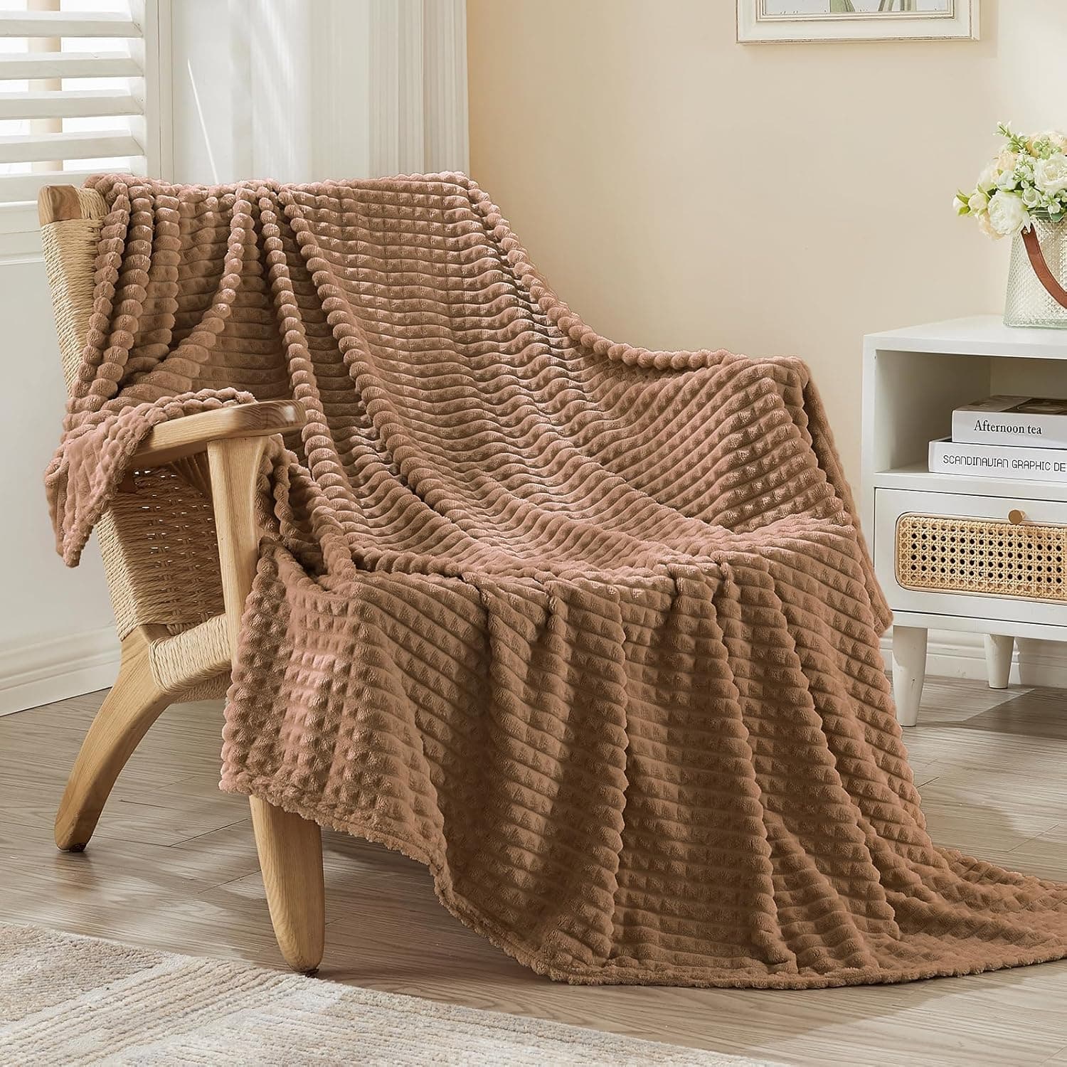 EMME Cobertor de lã de flanela de luxo tamanho solteiro para sofá-cama, sofá, cadeira, macio, macio, quente e aconchegante com design de grade geométrica (marrom, 152 x 203 cm)
