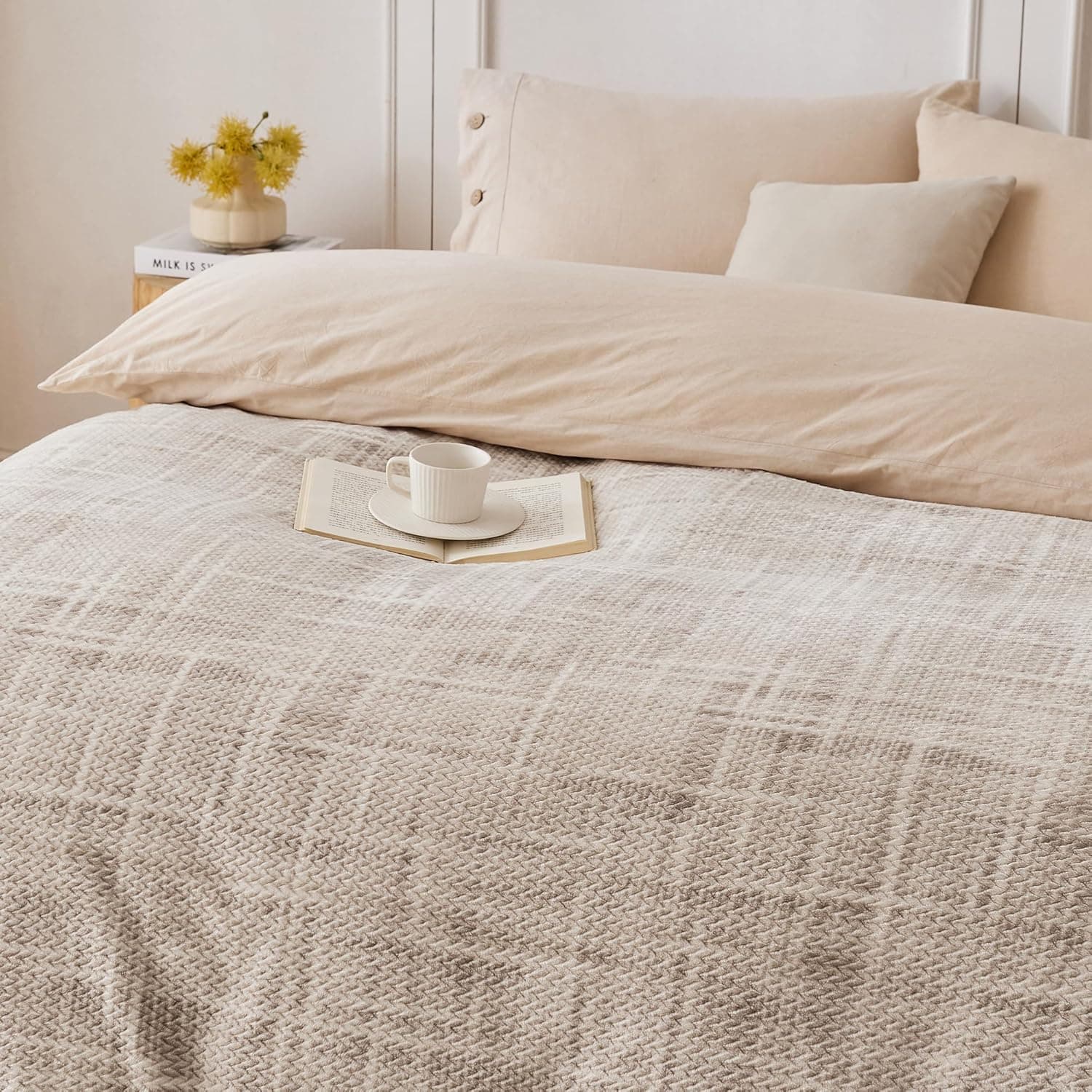 COOVA Cobertor de cama de lã tamanho solteiro, cobertor quente jacquard 3D super macio e aconchegante, leve e felpudo para sofá, cadeira, presente (taupe, 152 x 203 cm) - Imagem 4