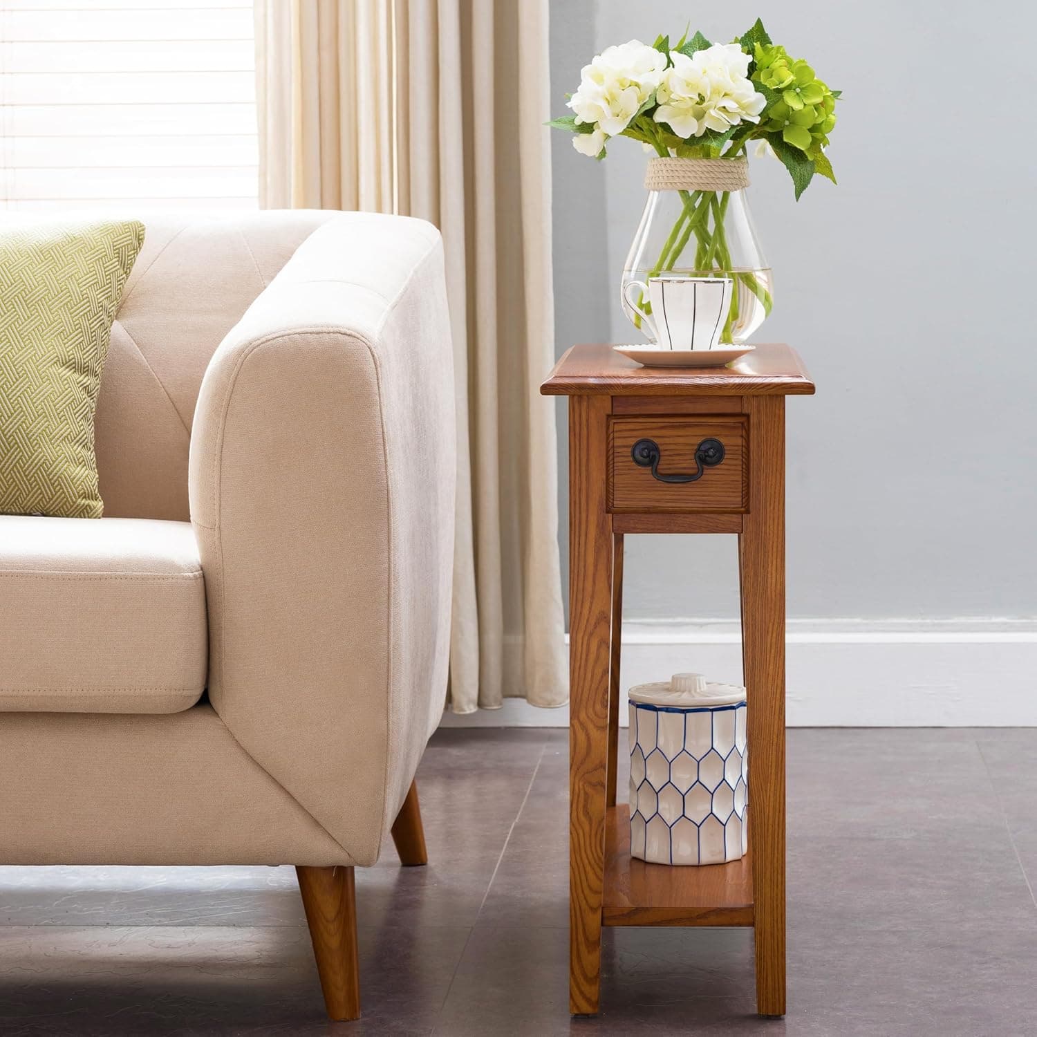 Mesa de canto Leick Home Haven Ridge, madeira maciça, 1 gaveta de armazenamento, prateleira inferior para exibição, estreita, fácil montagem, carvalho médio, 61 cm C x 25 cm L x 61 cm A, 9017-MED - Imagem 3