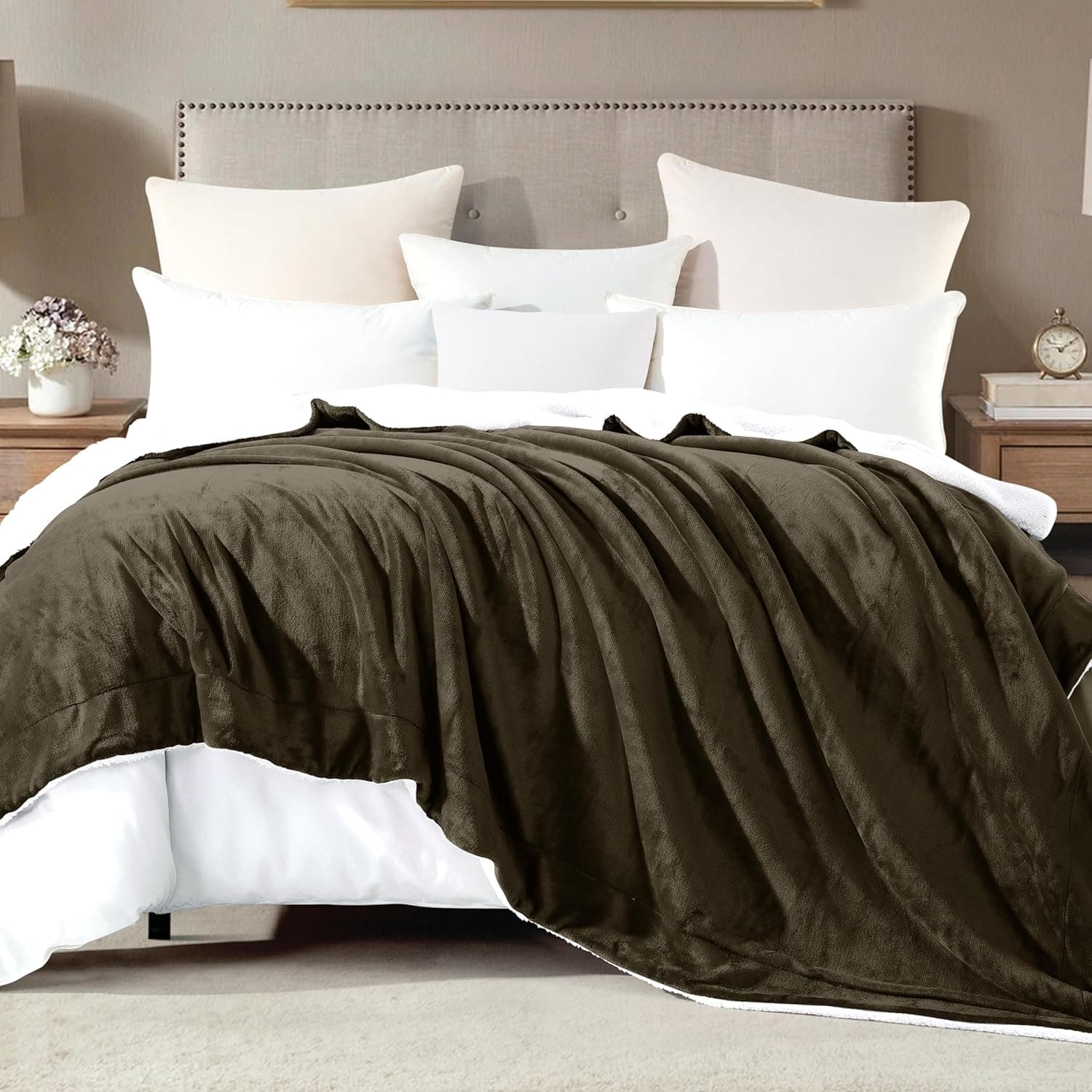 Mocassi Cobertor de lã de lã de lã de ovelha ultramacio premium – cobertor de micromink de pelúcia reversível aconchegante para sofá, cama e sofá – fofo, presente de cama de Natal e inverno, casal - Imagem 4